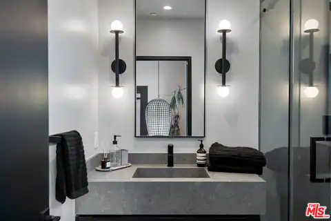 3656 Avenida Del Sol, Studio City, CA 91604 — photo 32