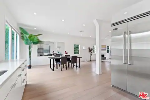 722 Kensington Rd, Santa Monica, CA 90405 — photo 11