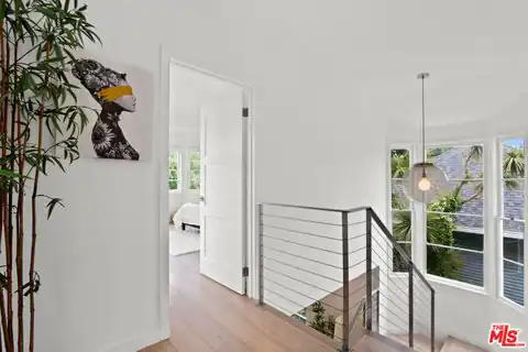 722 Kensington Rd, Santa Monica, CA 90405 — photo 16