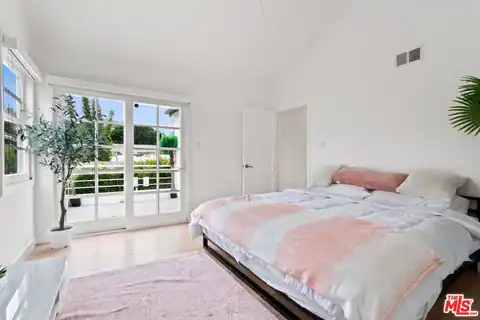 722 Kensington Rd, Santa Monica, CA 90405 — photo 19