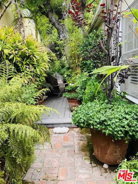 1309 Warnall Ave, Los Angeles, CA 90024 — photo 12