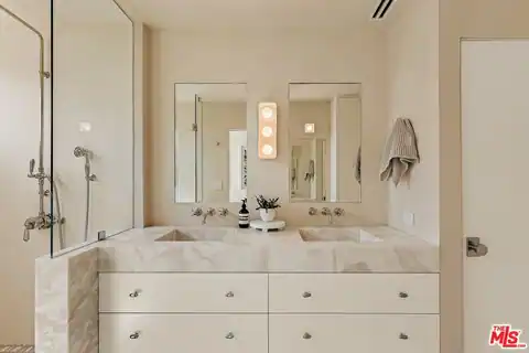 712 Nowita Pl, Venice, CA 90291 — photo 8