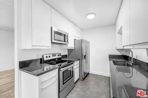 919 N Alfred St #204, West Hollywood, CA 90069 — photo 6