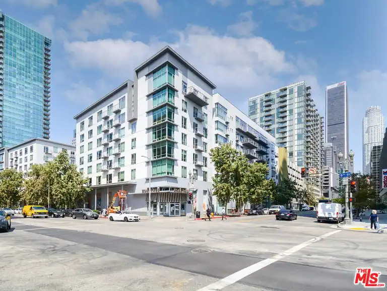 645 W 9th St #607, Los Angeles, CA 90015