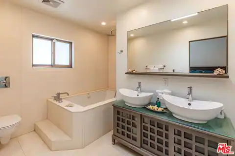 23018 Pacific Coast Hwy, Malibu, CA 90265 — photo 29