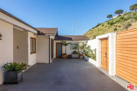 23018 Pacific Coast Hwy, Malibu, CA 90265 — photo 7