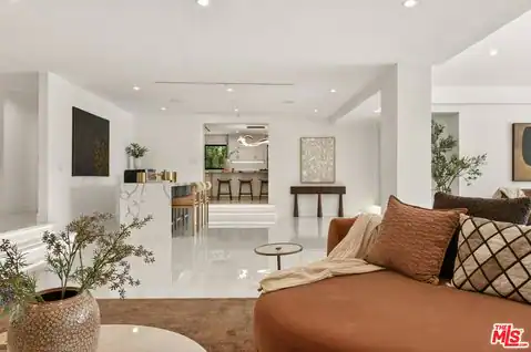 4423 Bergamo Dr, Los Angeles, CA 91436 — photo 13