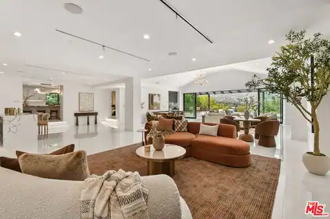 4423 Bergamo Dr, Los Angeles, CA 91436 — photo 14