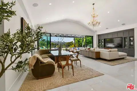 4423 Bergamo Dr, Los Angeles, CA 91436 — photo 15