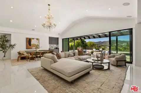 4423 Bergamo Dr, Los Angeles, CA 91436 — photo 17
