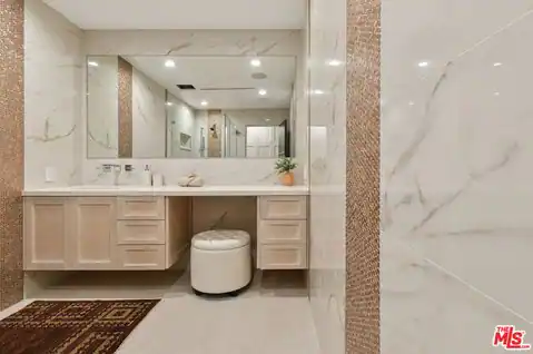 4423 Bergamo Dr, Los Angeles, CA 91436 — photo 32