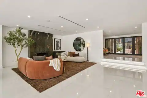 4423 Bergamo Dr, Los Angeles, CA 91436 — photo 9