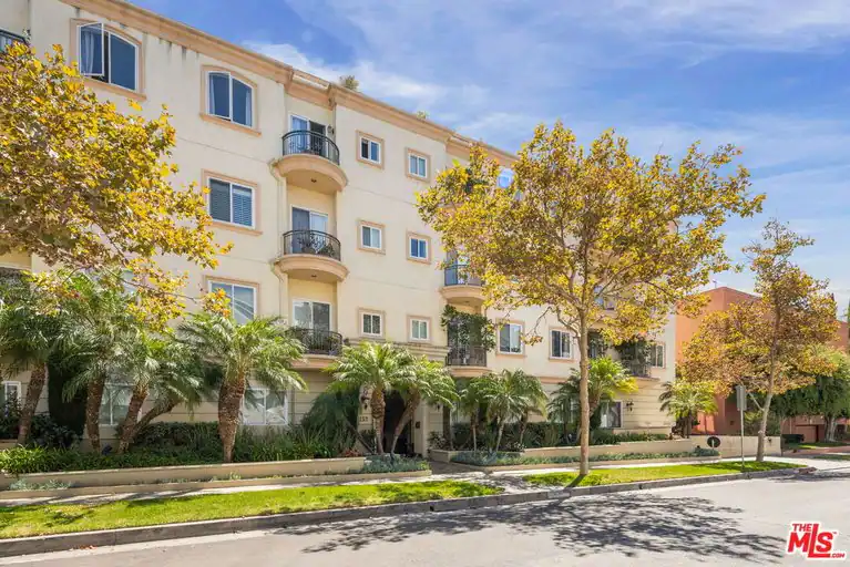 132 S Maple Dr #PH3, Beverly Hills, CA 90212
