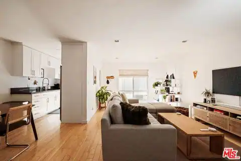 550 N Croft Ave #2, Los Angeles, CA 90048 — photo 9