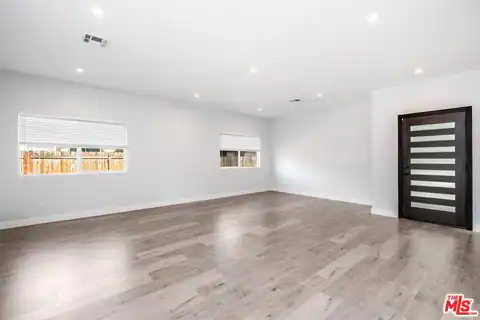 19218 Lanark, Reseda, CA 91335 — photo 10