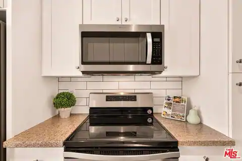 100 S Doheny Dr #402, Los Angeles, CA 90048 — photo 39
