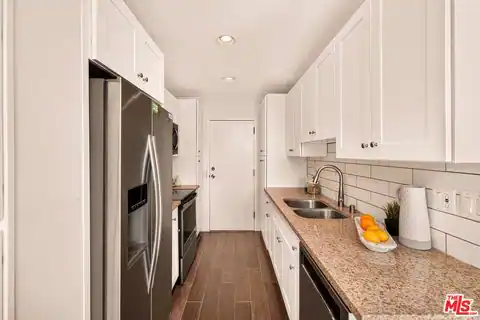 100 S Doheny Dr #402, Los Angeles, CA 90048 — photo 37