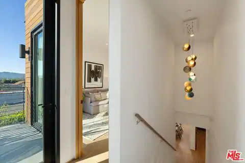 1922 12th St, Santa Monica, CA 90404 — photo 10