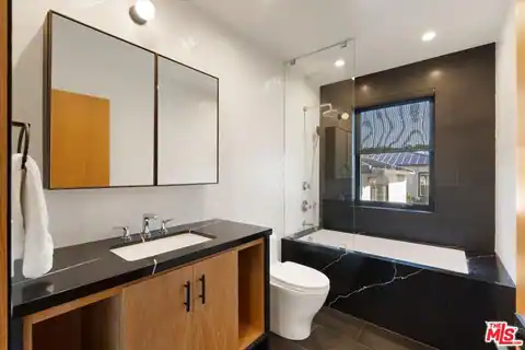 1922 12th St, Santa Monica, CA 90404 — photo 9