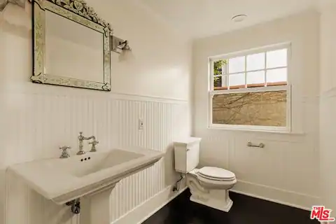 1537 N Orange Grove Ave, Los Angeles, CA 90046 — photo 8