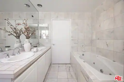 1430 S Bentley Ave #402, Los Angeles, CA 90025 — photo 8