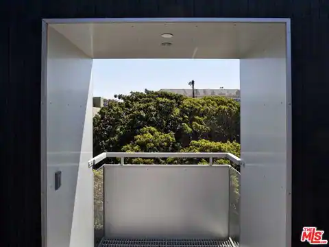 21 27th Ave, Venice, CA 90291 — photo 19