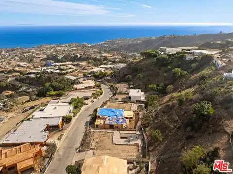 1183 Lachman Ln, Pacific Palisades, CA 90272 — photo 13
