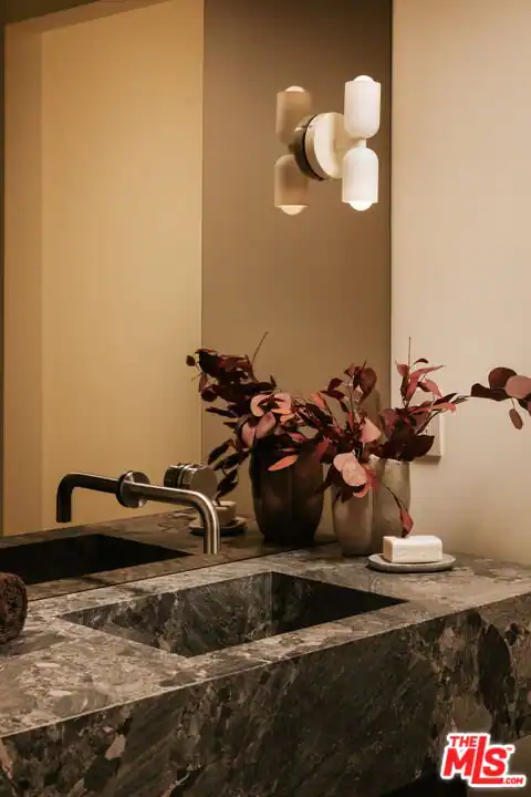 12160 Laurel Terrace Dr, Studio City, CA 91604 — photo 13
