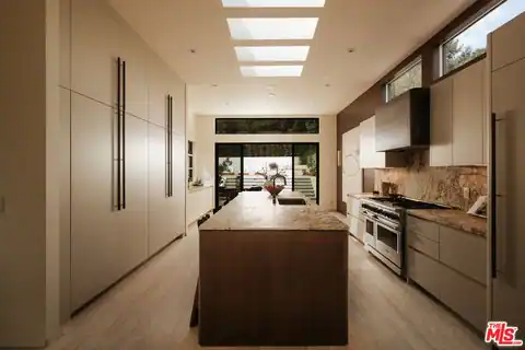12160 Laurel Terrace Dr, Studio City, CA 91604 — photo 18