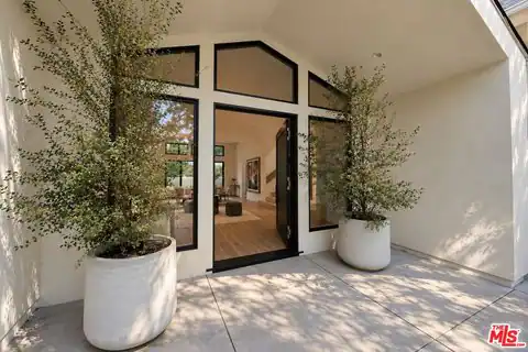 12160 Laurel Terrace Dr, Studio City, CA 91604 — photo 3