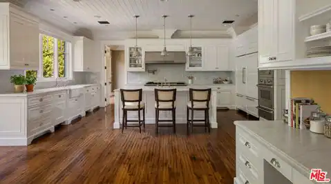 117 S Burlingame Ave, Los Angeles, CA 90049 — photo 22