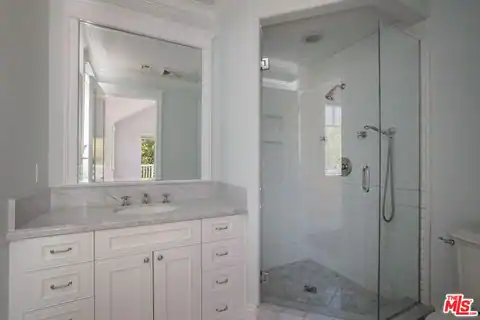 117 S Burlingame Ave, Los Angeles, CA 90049 — photo 47