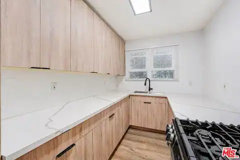 308 S Reeves Dr #D, Beverly Hills, CA 90212 — photo 8
