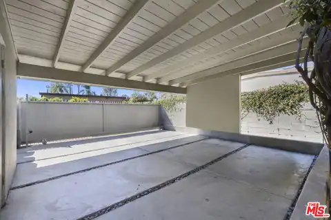 19820 Victory Blvd, Woodland Hills, CA 91367 — photo 12