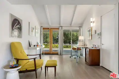 19820 Victory Blvd, Woodland Hills, CA 91367 — photo 17