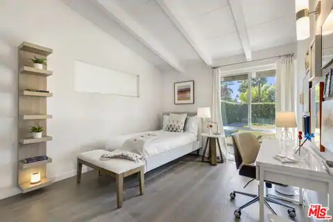 19820 Victory Blvd, Woodland Hills, CA 91367 — photo 7