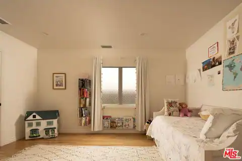 730 Westbourne Dr, West Hollywood, CA 90069 — photo 16