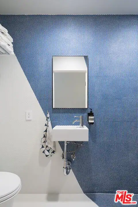 730 Westbourne Dr, West Hollywood, CA 90069 — photo 17
