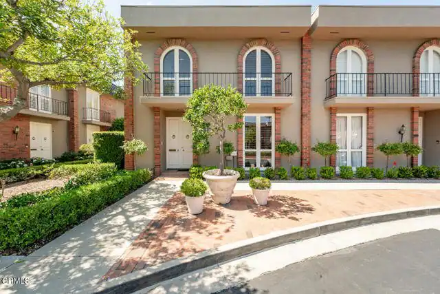 1127 S Orange Grove Blvd, Pasadena, CA 91105