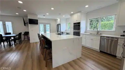 5855 Shirley Avenue, Tarzana, CA 91356 — photo 10