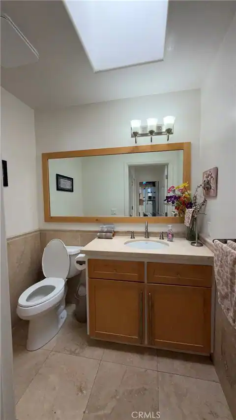 5855 Shirley Avenue, Tarzana, CA 91356 — photo 17