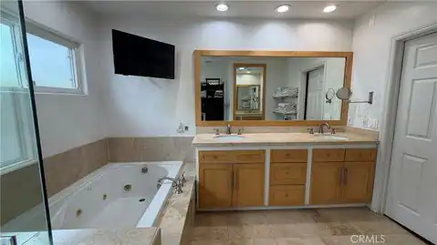 5855 Shirley Avenue, Tarzana, CA 91356 — photo 24