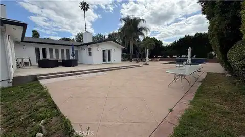 5855 Shirley Avenue, Tarzana, CA 91356 — photo 27