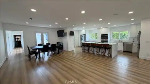 5855 Shirley Avenue, Tarzana, CA 91356 — photo 9