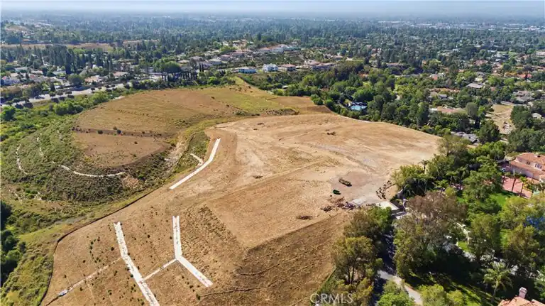 10801 N Oakdale, Chatsworth, CA 91311