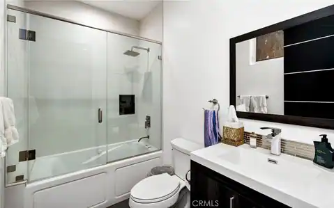 5541 Matilija Avenue, Sherman Oaks, CA 91401 — photo 15