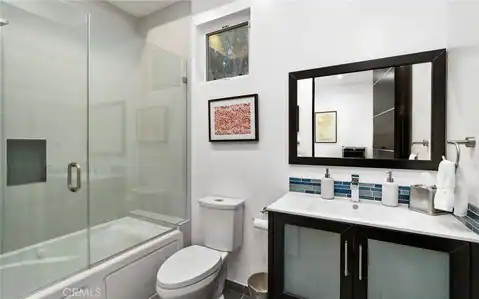 5541 Matilija Avenue, Sherman Oaks, CA 91401 — photo 17