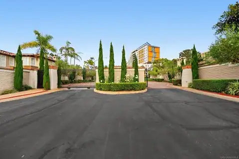 9753 Keeneland Row, La Jolla, CA 92037 — photo 2