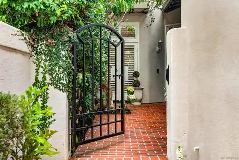 9753 Keeneland Row, La Jolla, CA 92037 — photo 4