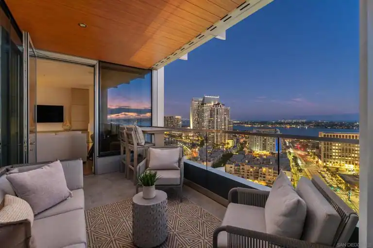 888 W E Street #2203, San Diego, CA 92101